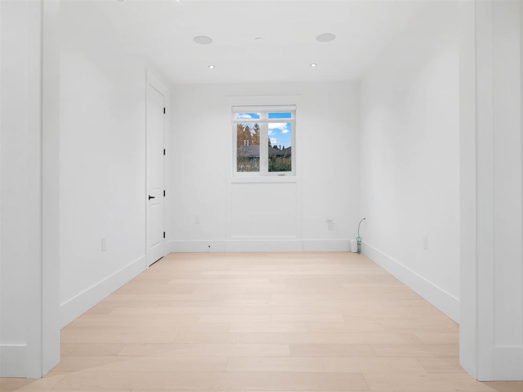 Listing Image for R3080034