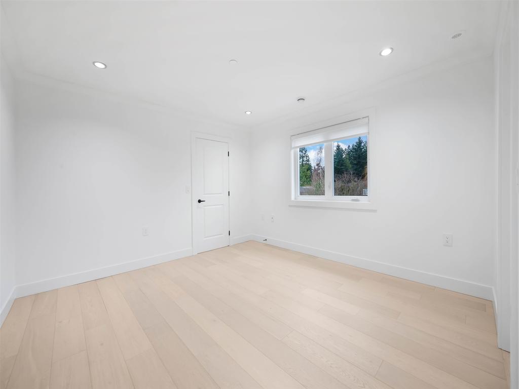 Listing Image for R3080034