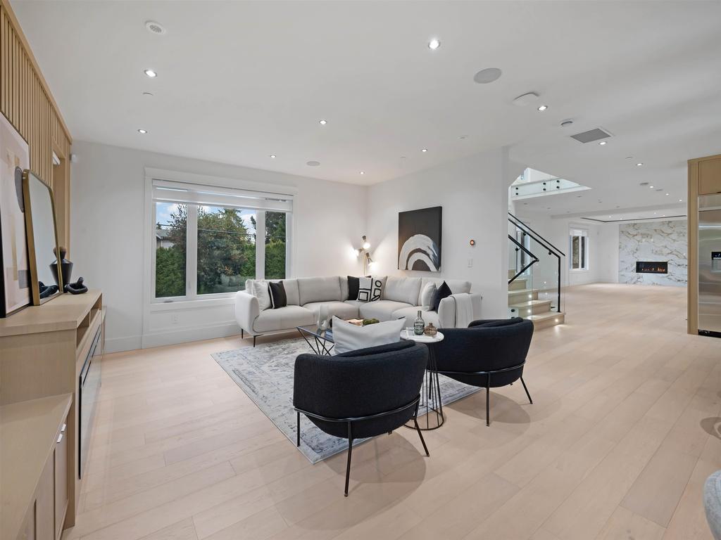 Listing Image for R3080034