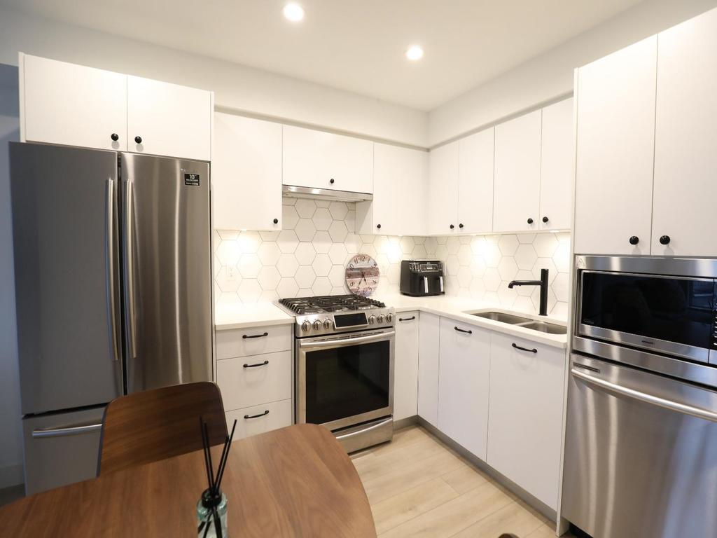 Listing Image for R3080041