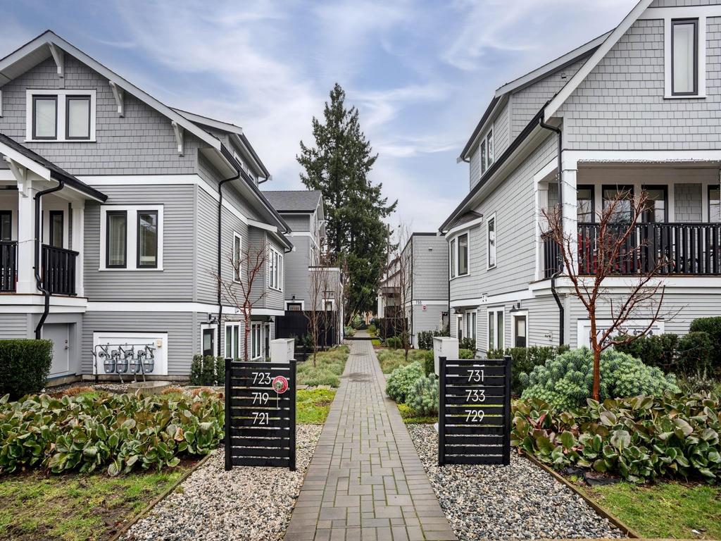 Listing Image for R3080051