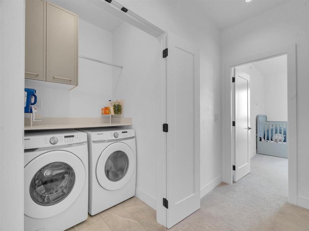 Listing Image for R3080053