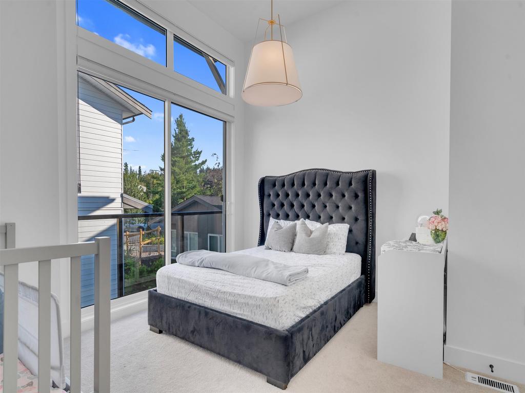 Listing Image for R3080053