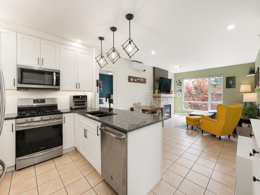 Listing Image for R3080055