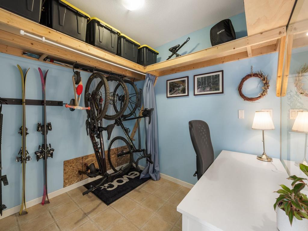 Listing Image for R3080055