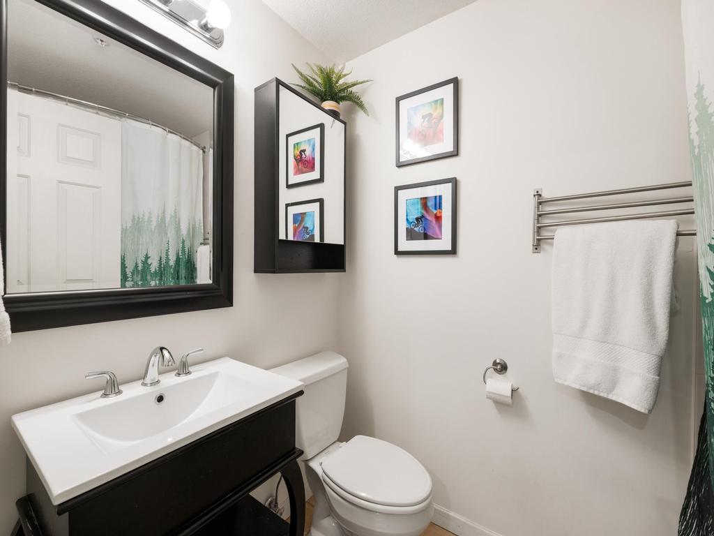 Listing Image for R3080055