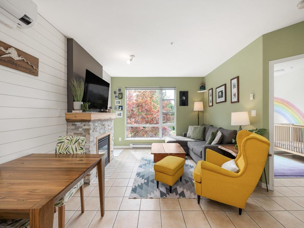 Listing Image for R3080055