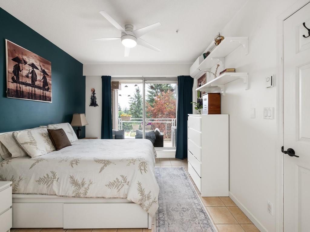 Listing Image for R3080055