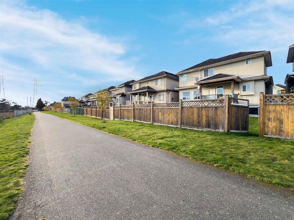 Listing Image for R3080058