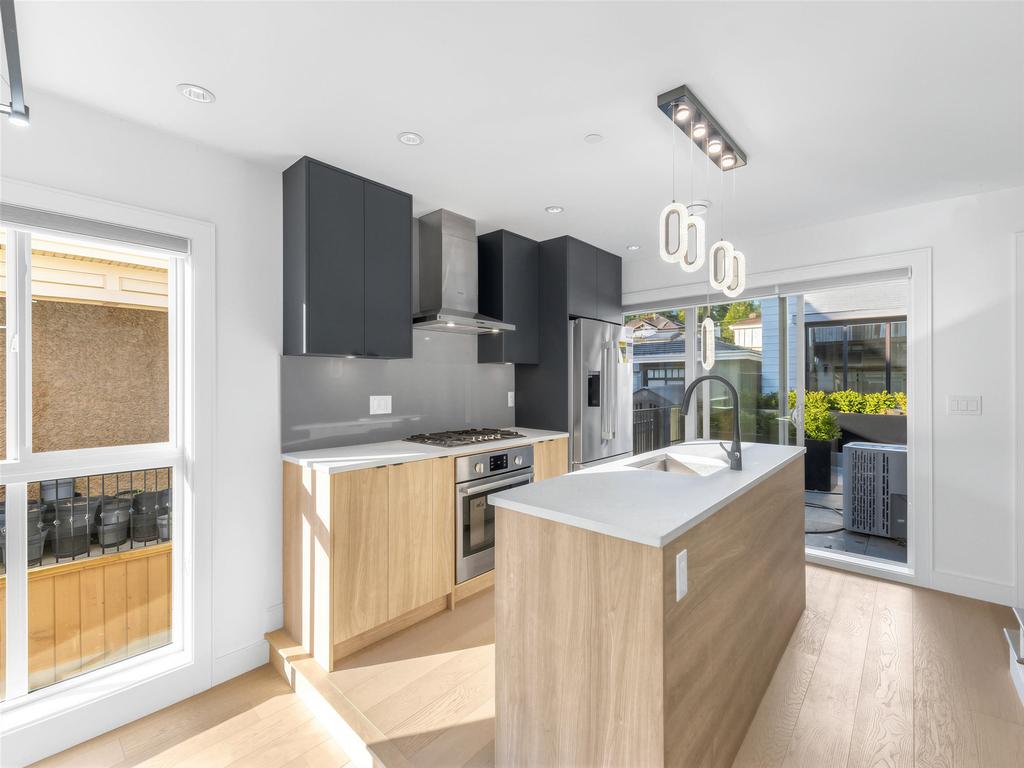 Listing Image for R3080082