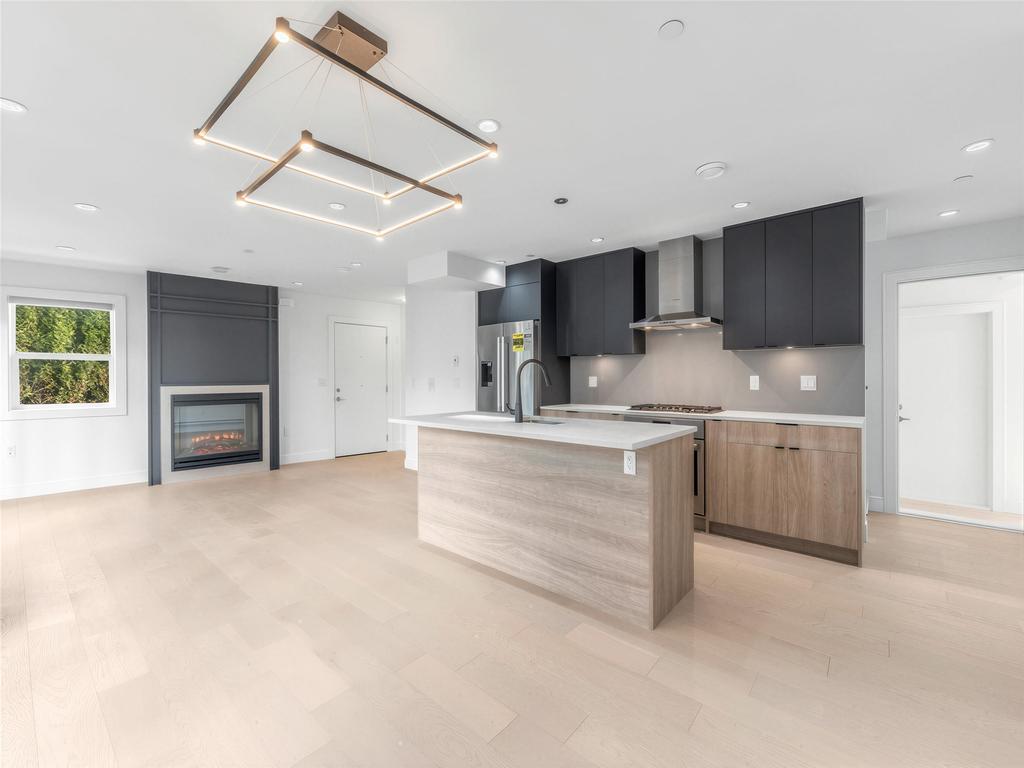 Listing Image for R3080085