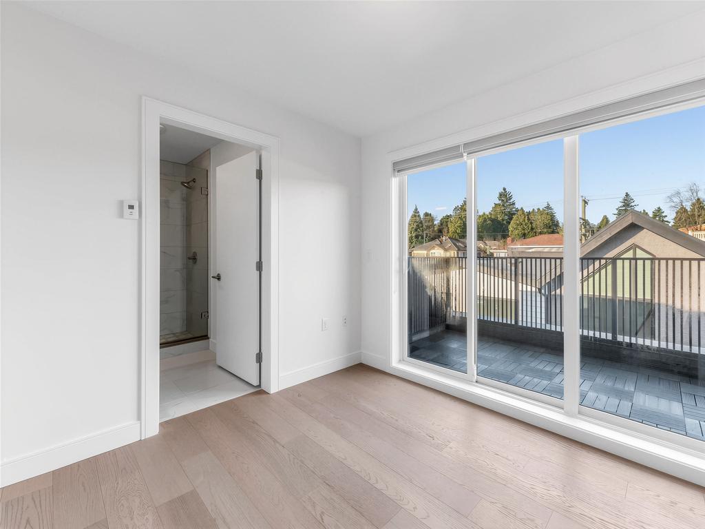 Listing Image for R3080085