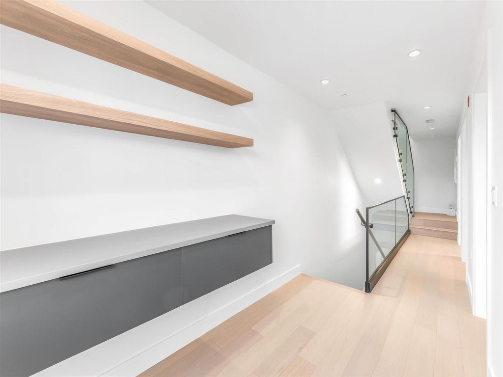 Listing Image for R3080085