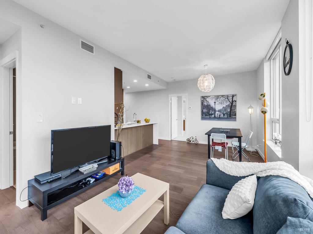 Listing Image for R3080089