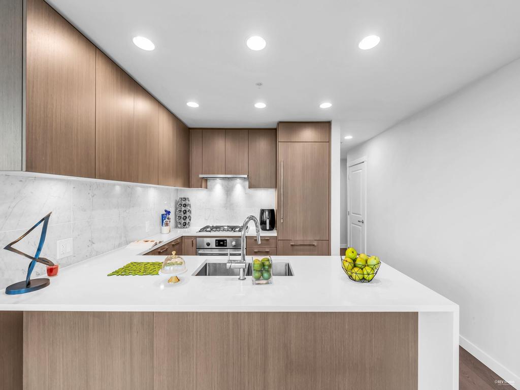 Listing Image for R3080089