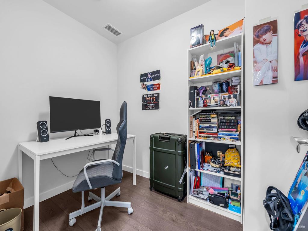 Listing Image for R3080089