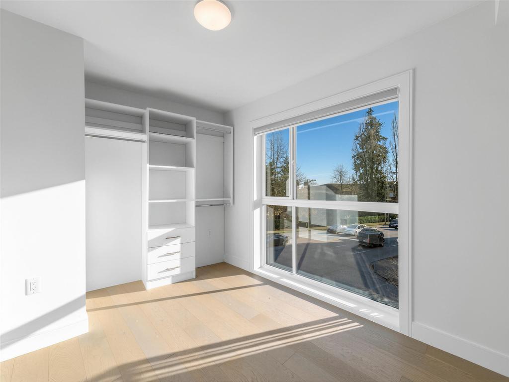 Listing Image for R3080093