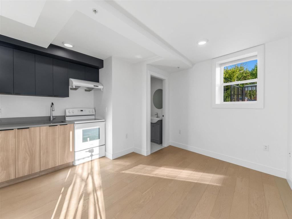 Listing Image for R3080093