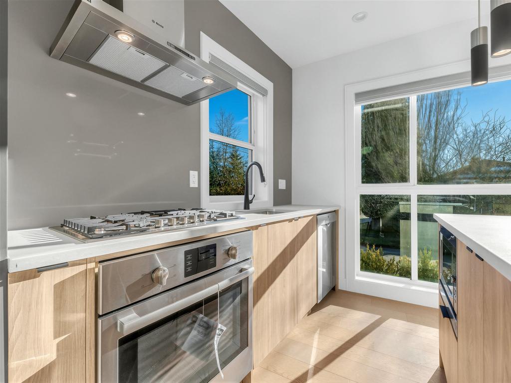 Listing Image for R3080093