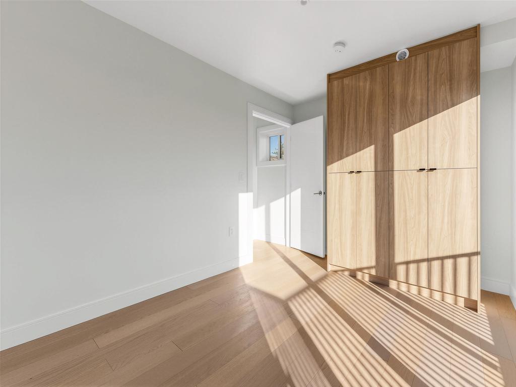 Listing Image for R3080093