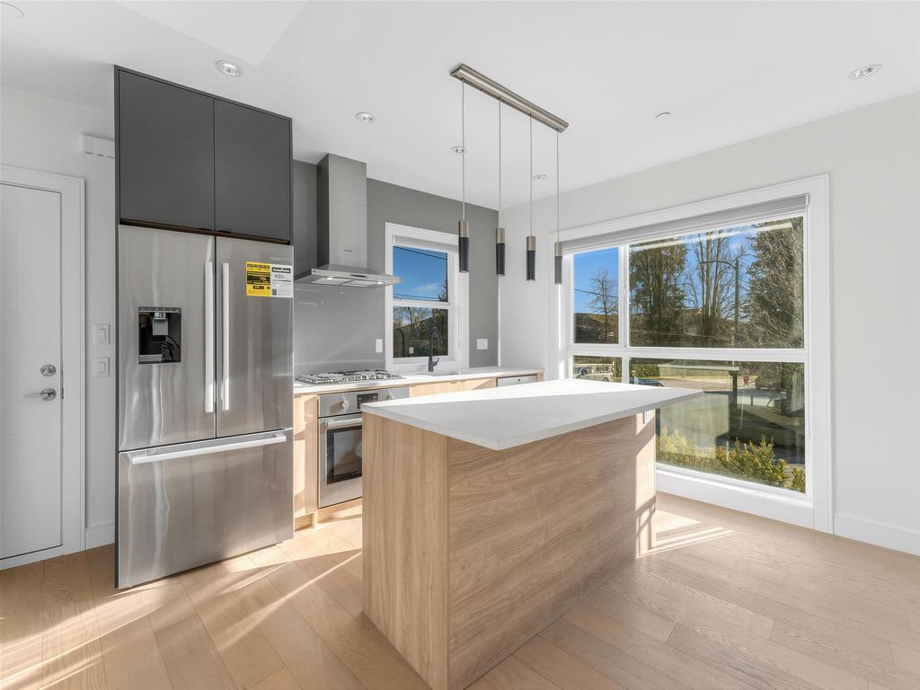 Listing Image for R3080093