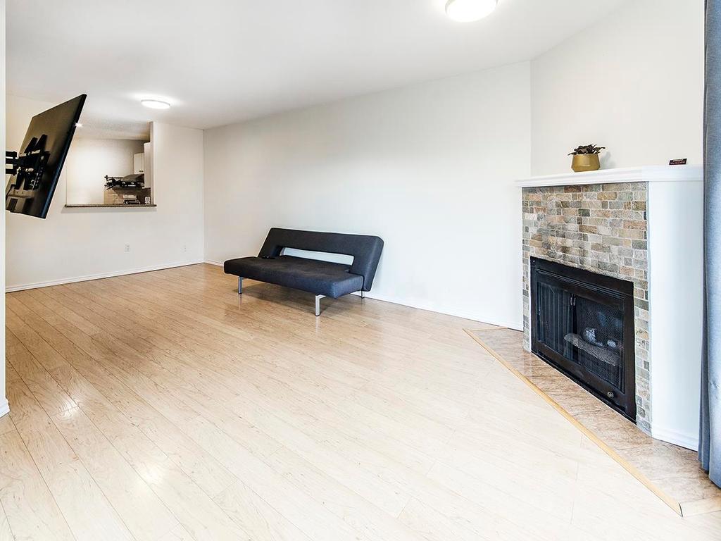 Listing Image for R3080113