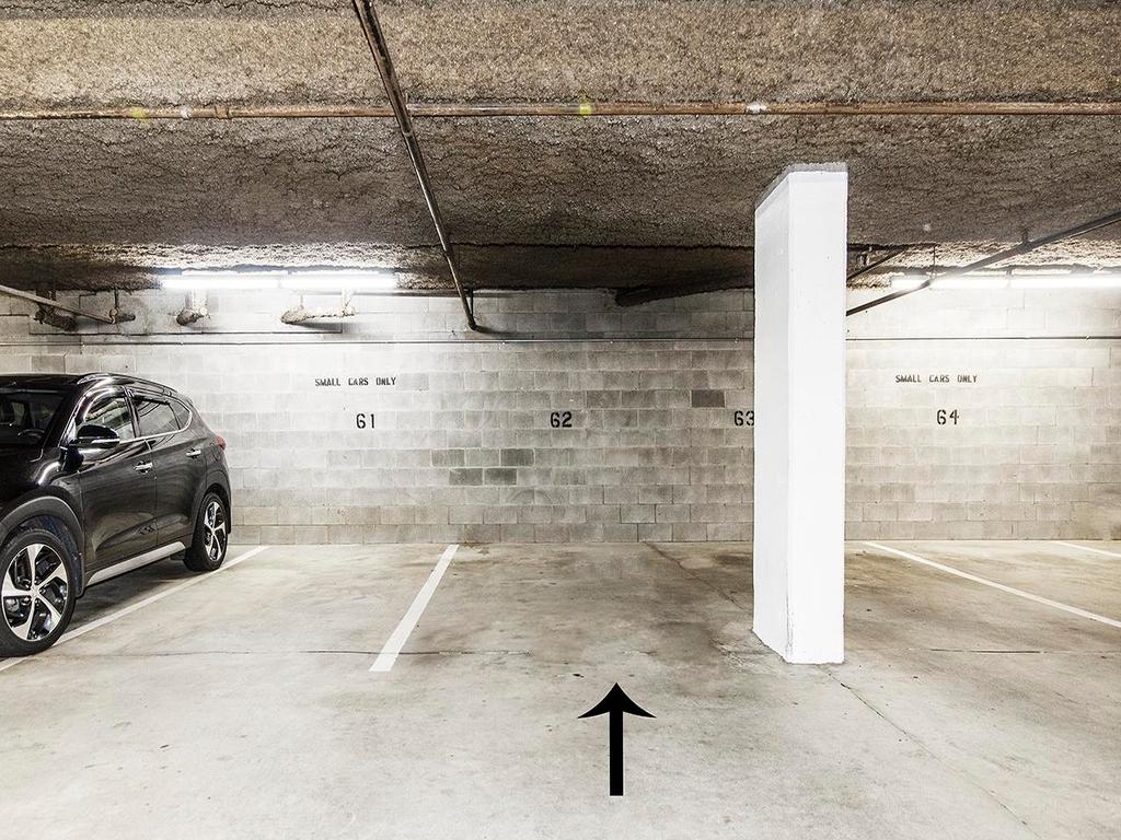 Listing Image for R3080113