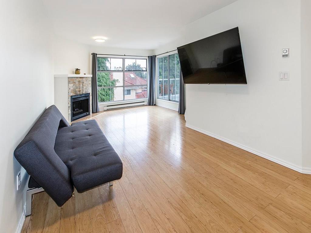 Listing Image for R3080113