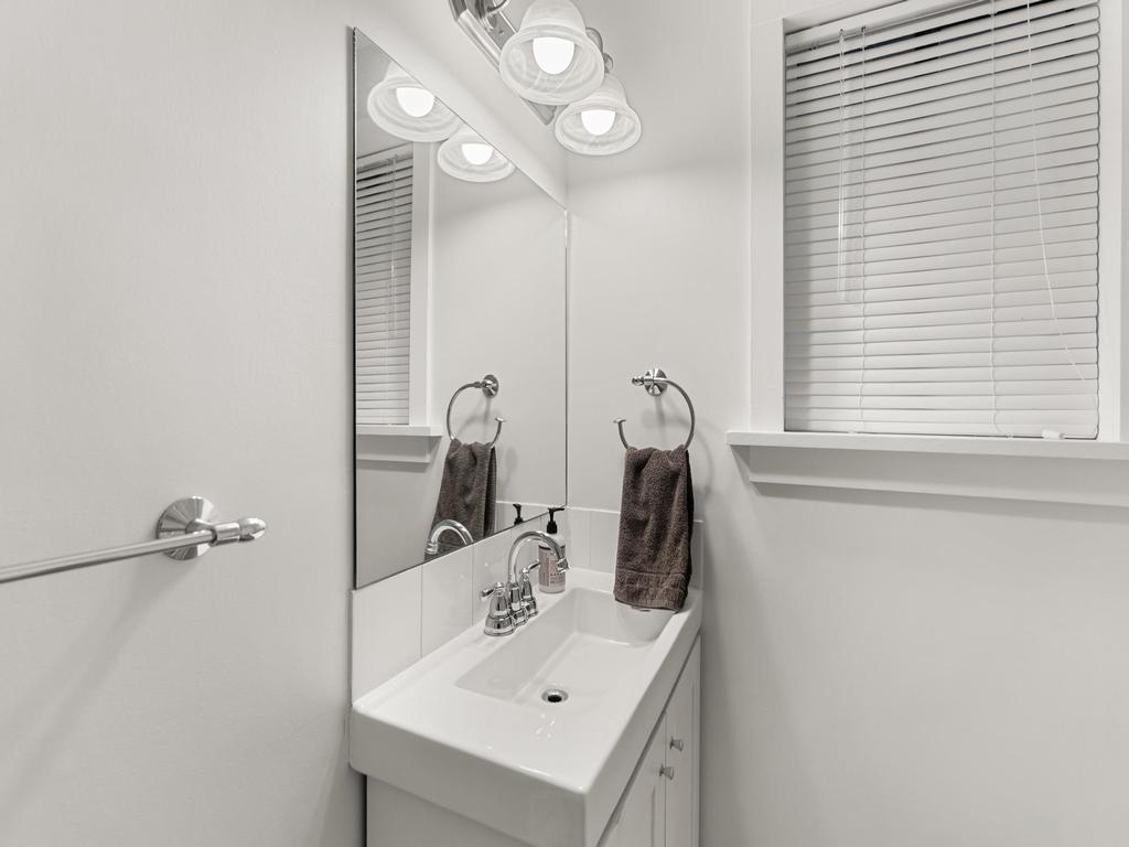 Listing Image for R3080121