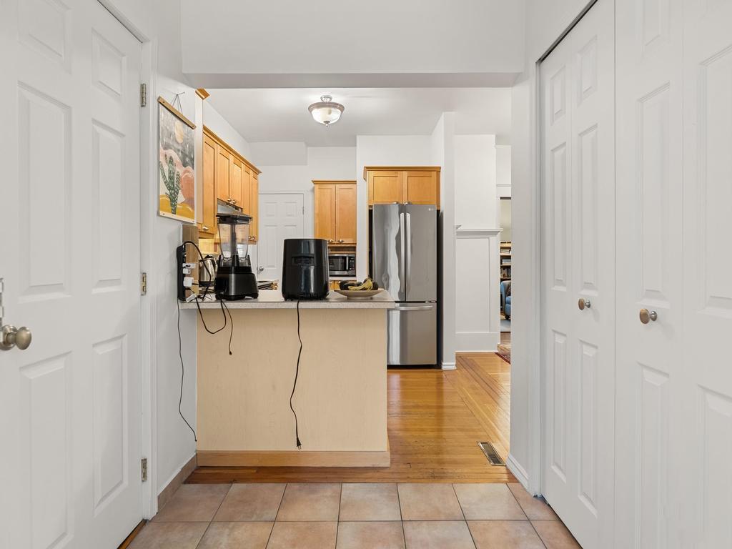 Listing Image for R3080121