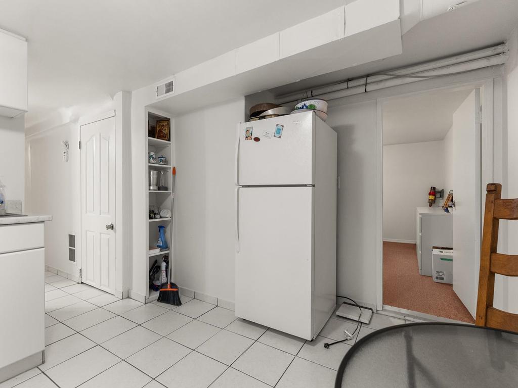 Listing Image for R3080121