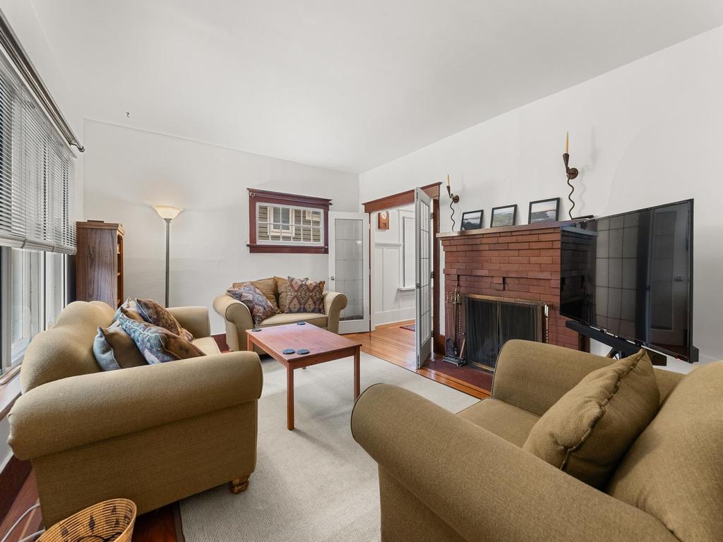 Listing Image for R3080121