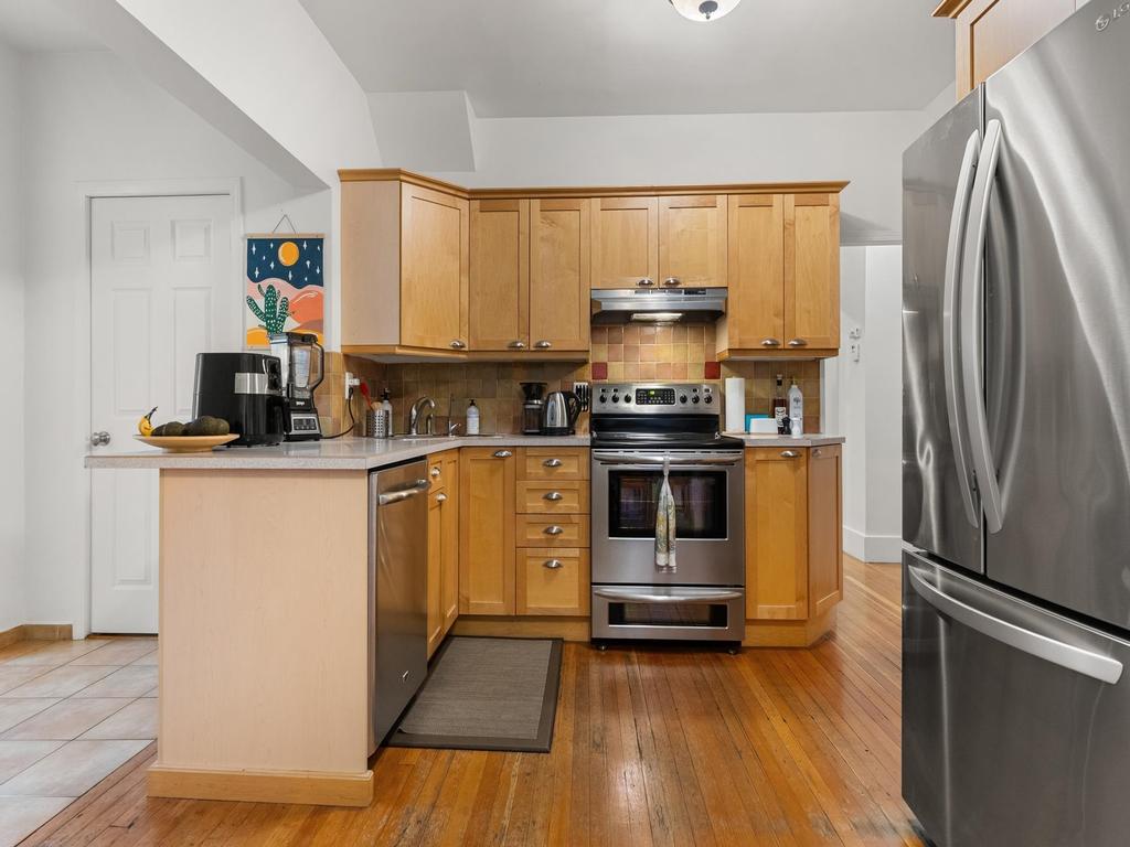 Listing Image for R3080121