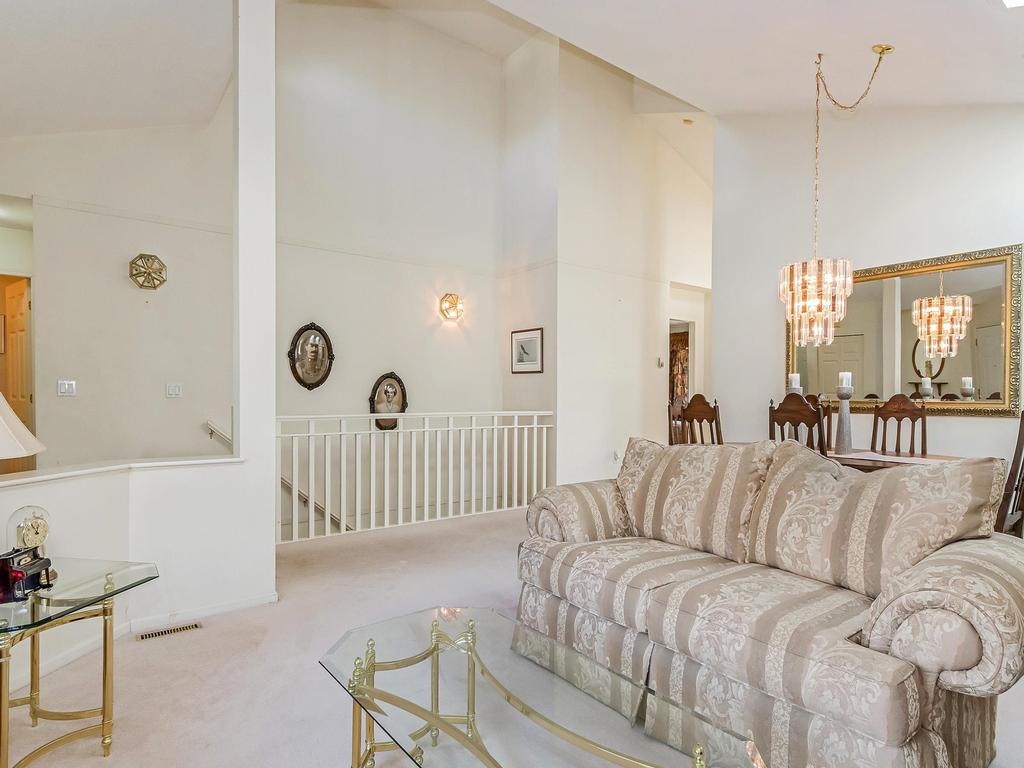 Listing Image for R3080122