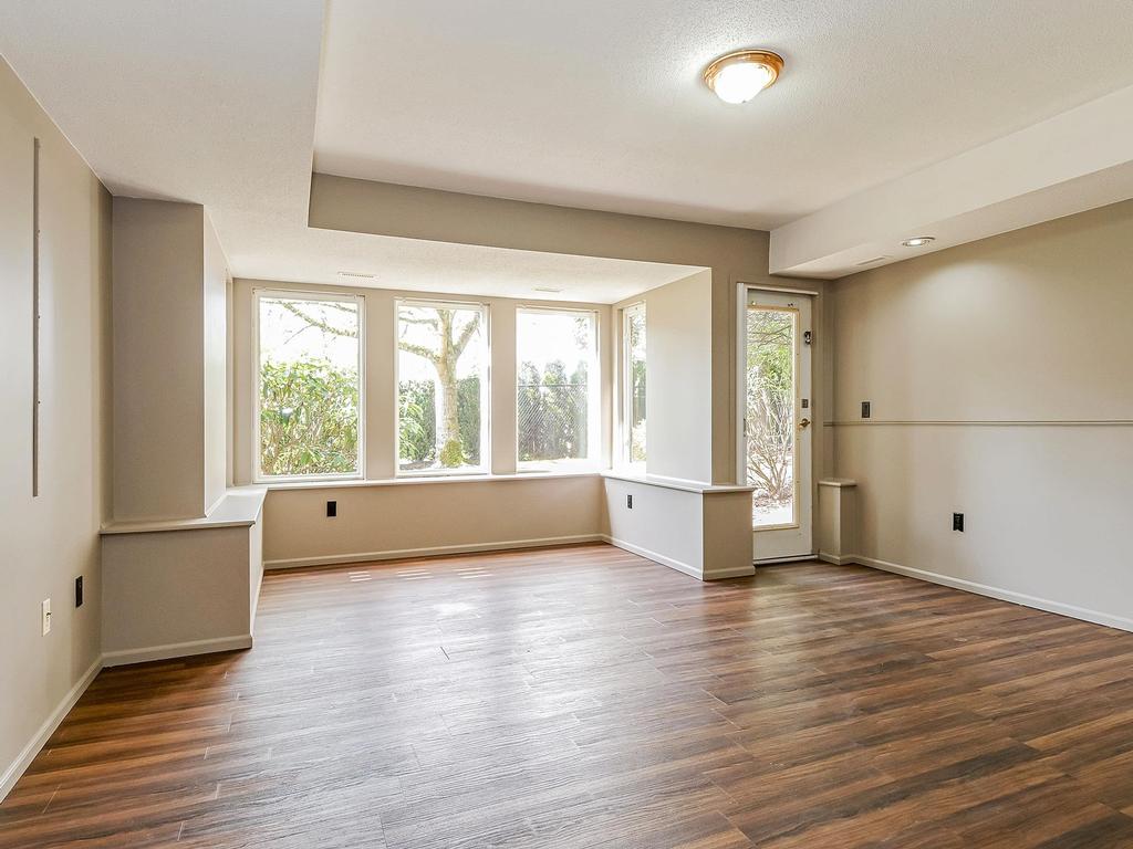 Listing Image for R3080122