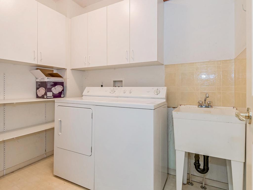 Listing Image for R3080122