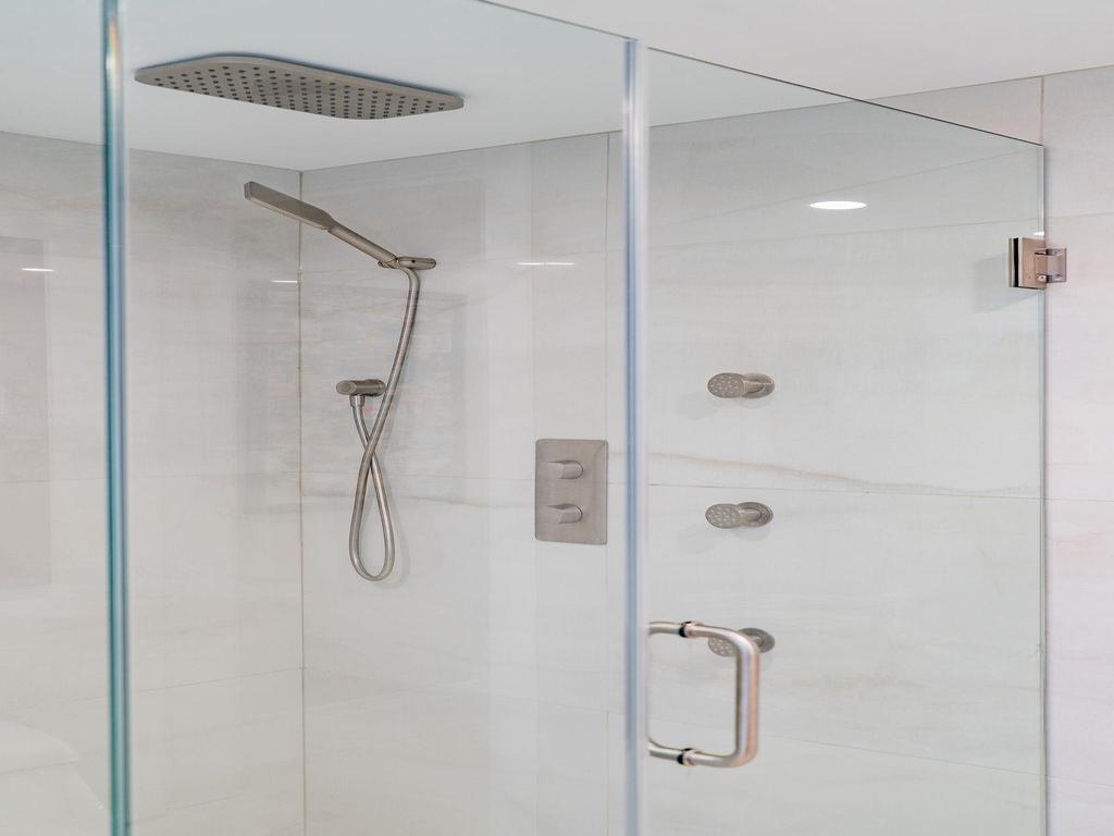 Listing Image for R3080132