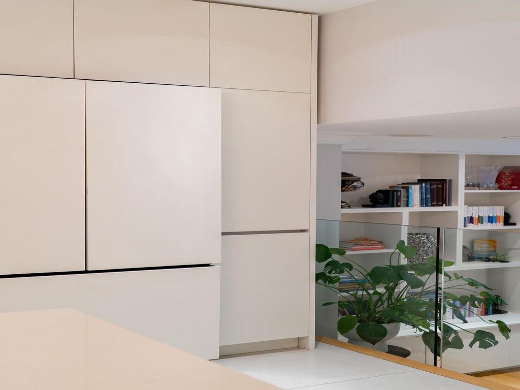 Listing Image for R3080132