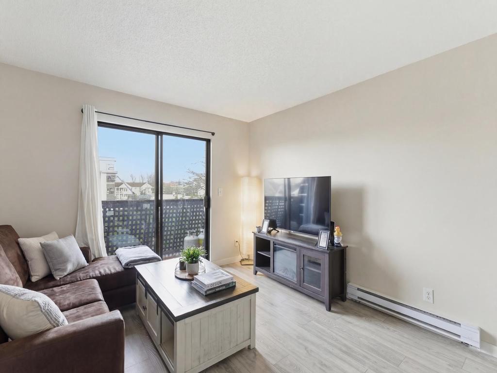 Listing Image for R3080138