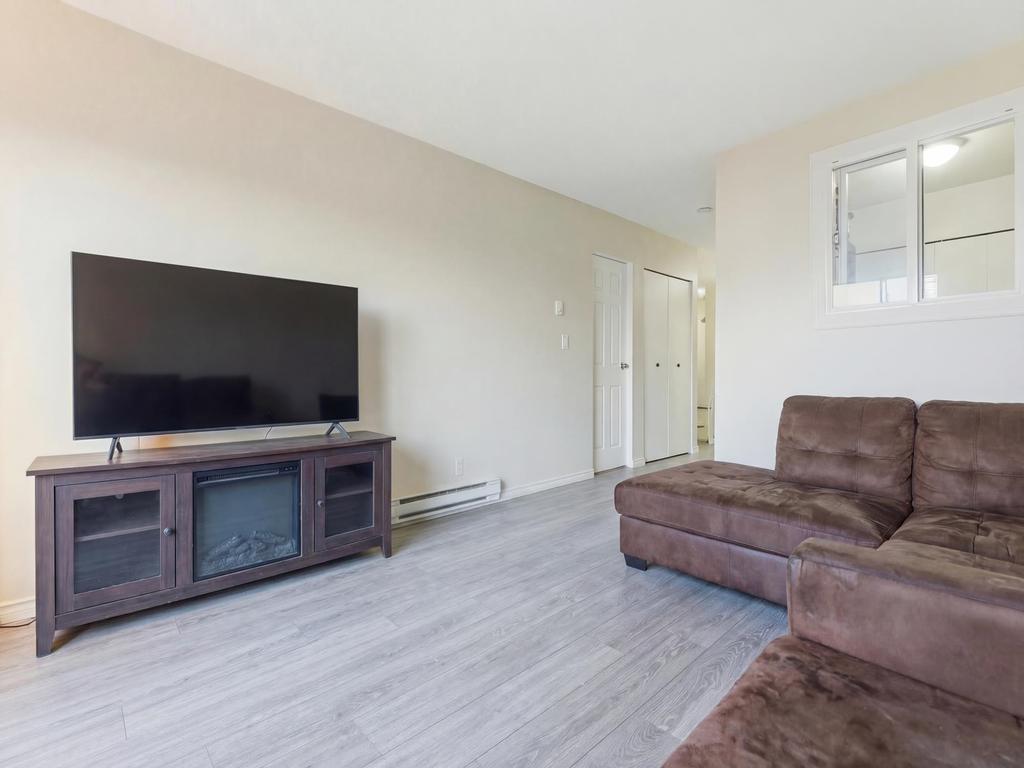 Listing Image for R3080138