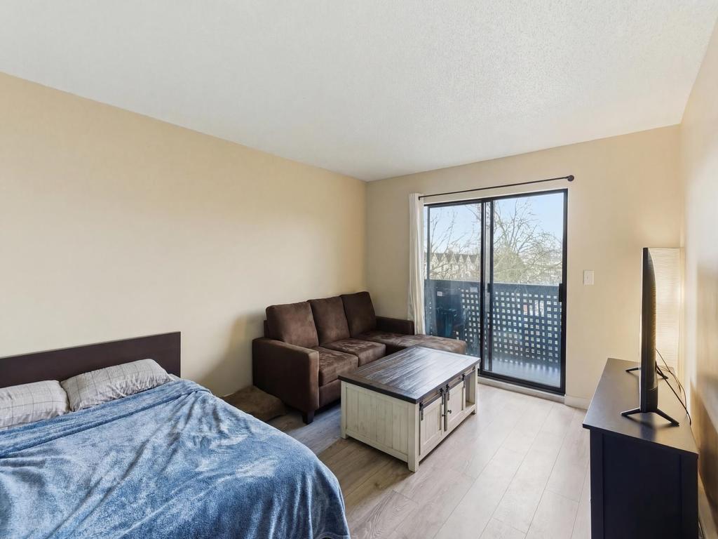 Listing Image for R3080138