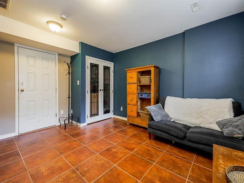 Listing Image for R3080143