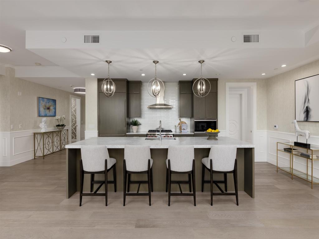 Listing Image for R3080154