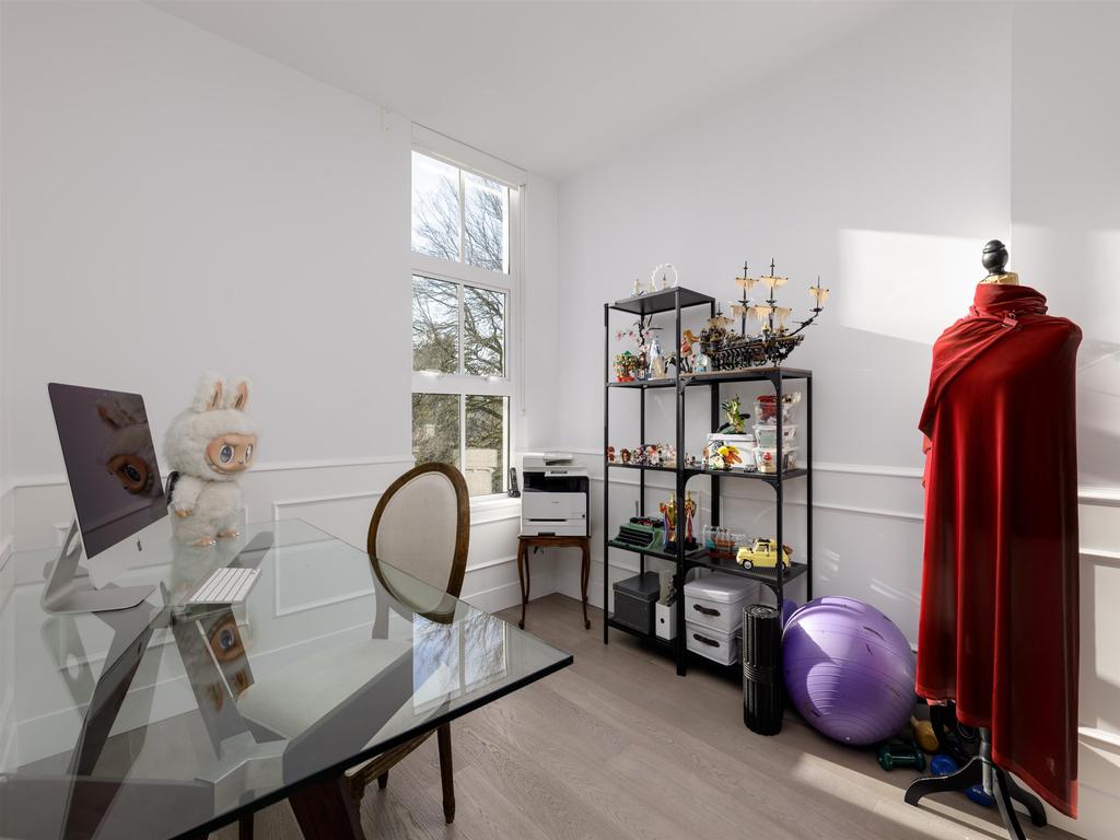 Listing Image for R3080154