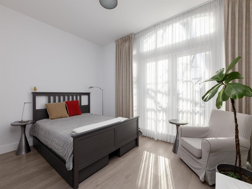 Listing Image for R3080154