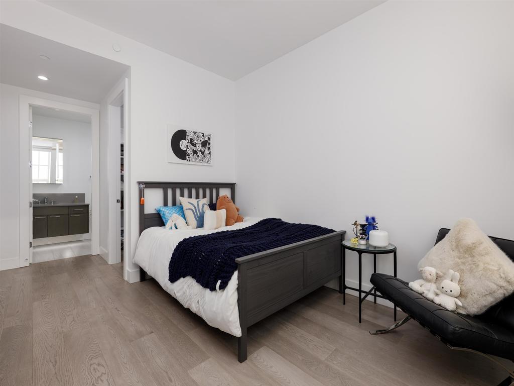 Listing Image for R3080154