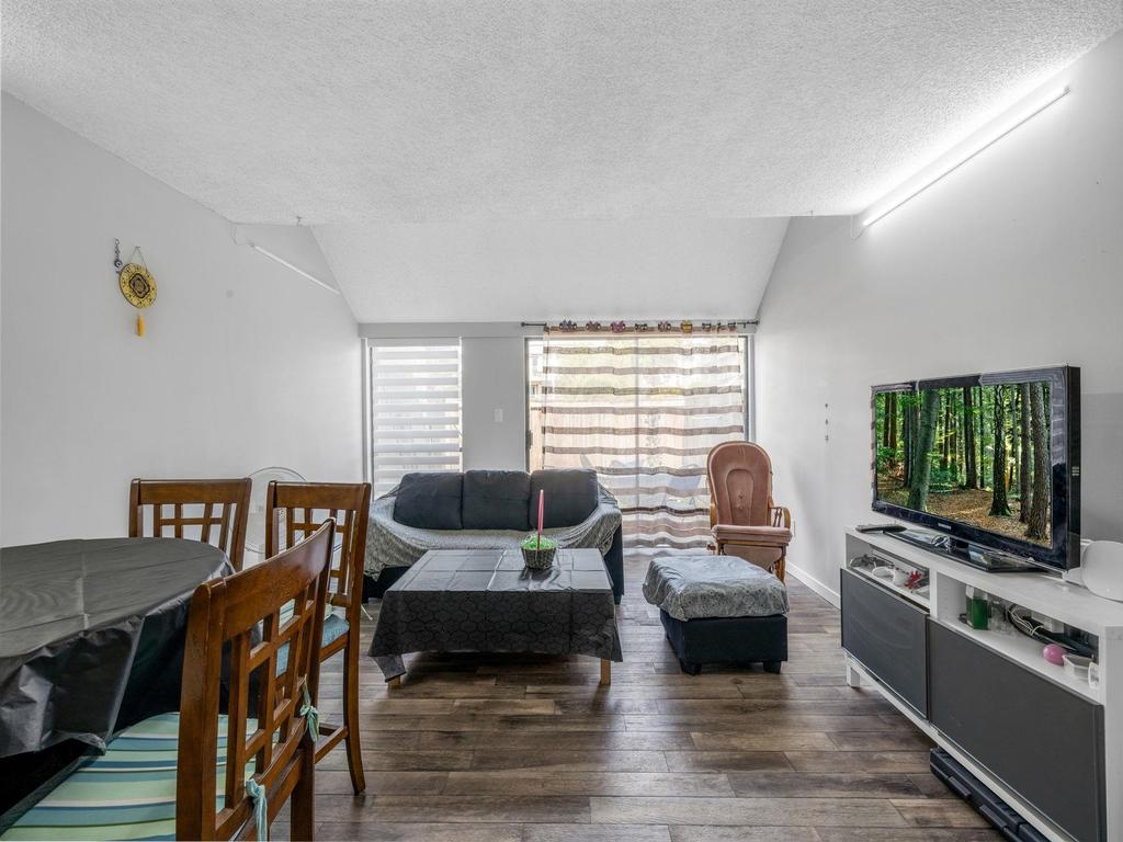 Listing Image for R3080177