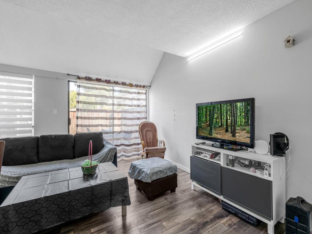 Listing Image for R3080177