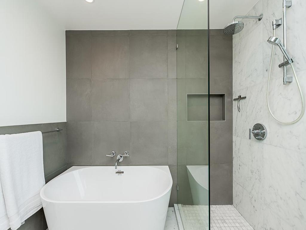 Listing Image for R3080189