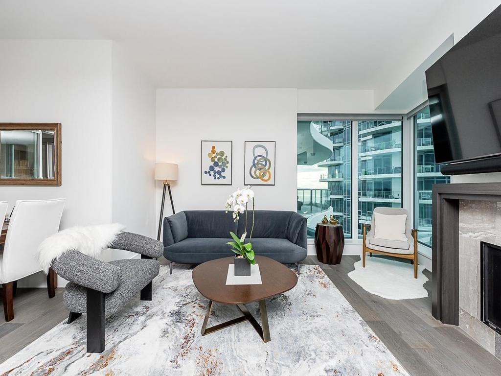 Listing Image for R3080189